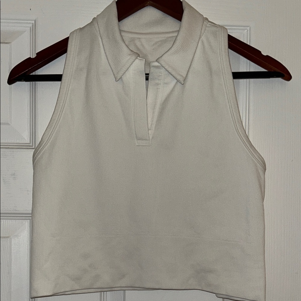 Athleta Cream Sleeveless Collared racer back Crop Top